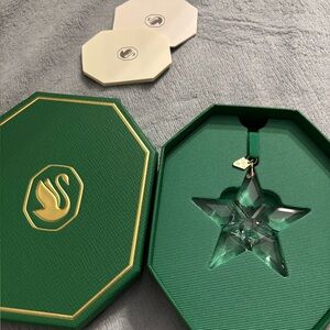 Swarovski 2023 annual ornament Green Crystal Snowflake Ornament